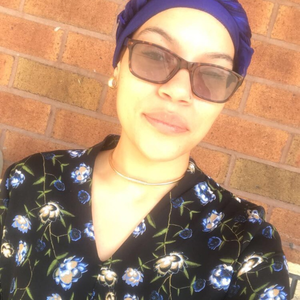 Meet your Posher, Tira